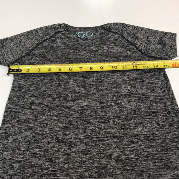 Little girls under armor shirt size youth medium❤️ - Picture 8 of 8